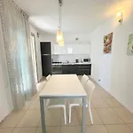 Lejlighed Renzo- Parcheggio E Giardino Privati A Pochi Passi Dal Mare