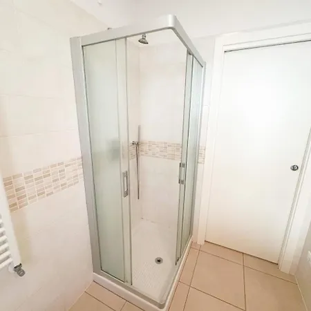 Appartement Renzo- Parcheggio E Giardino Privati A Pochi Passi Dal Mare Jesolo
