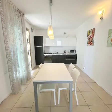 Appartement Renzo- Parcheggio E Giardino Privati A Pochi Passi Dal Mare