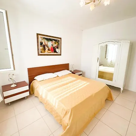 Renzo- Parcheggio E Giardino Privati A Pochi Passi Dal Mare Apartment Lido di Jesolo