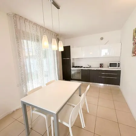 Renzo- Parcheggio E Giardino Privati A Pochi Passi Dal Mare *