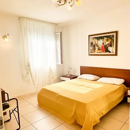 Renzo- Parcheggio E Giardino Privati A Pochi Passi Dal Mare *